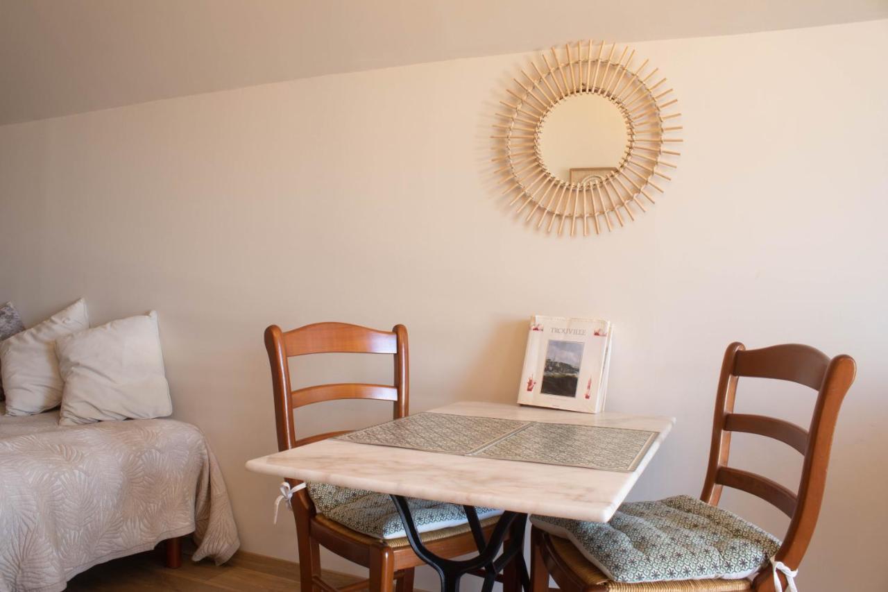Du Cote De Chez Swann 1 Bed & Breakfast Trouville-sur-Mer Eksteriør bilde